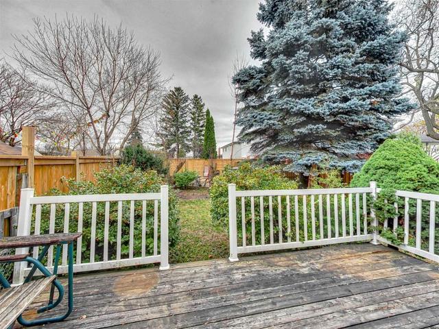2356 Delkus Cres, House semidetached with 3 bedrooms, 2 bathrooms and 3 parking in Mississauga ON | Image 29
