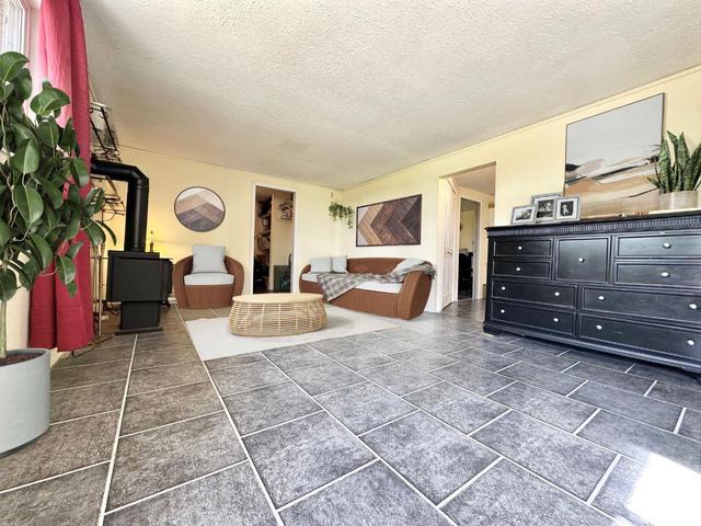 33 - 743010 Rr50, House detached with 2 bedrooms, 1 bathrooms and null parking in Grande Prairie County No. 1 AB | Image 5