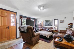 8504 34 Avenue Nw, House detached with 3 bedrooms, 2 bathrooms and 2 parking in Calgary AB | Image 17
