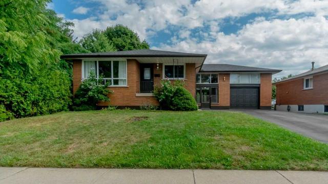 1407 Charles Dr, House detached with 3 bedrooms, 2 bathrooms and 7 parking in Burlington ON | Image 1
