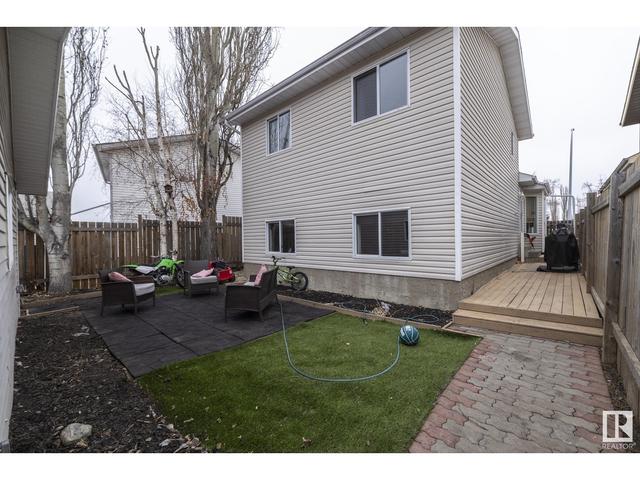 4012 53 St, House detached with 4 bedrooms, 2 bathrooms and null parking in Gibbons AB | Image 32