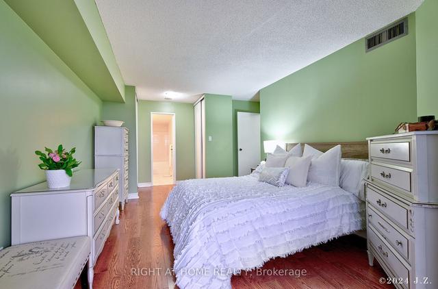 409 - 3 Rowntree Rd, Condo with 2 bedrooms, 2 bathrooms and 1 parking in Toronto ON | Image 6