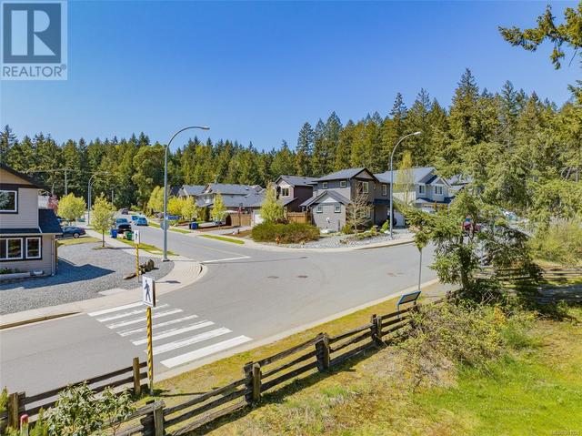 2000 Swordfern Rd, House detached with 3 bedrooms, 3 bathrooms and 2 parking in Nanaimo BC | Image 74