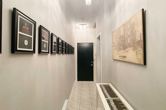 3 - 1388 Bloor St W, Townhouse with 2 bedrooms, 2 bathrooms and 1 parking in Toronto ON | Image 12