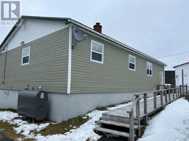 153 Main Road, House detached with 2 bedrooms, 1 bathrooms and null parking in Winterton NL | Image 4