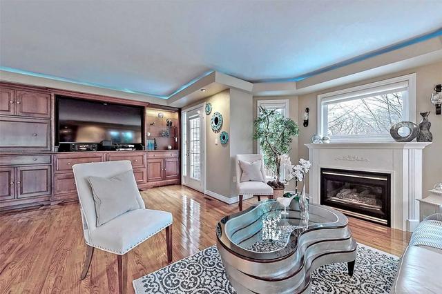 48 Meadowbrook Lane, House attached with 3 bedrooms, 3 bathrooms and 3 parking in Markham ON | Image 5