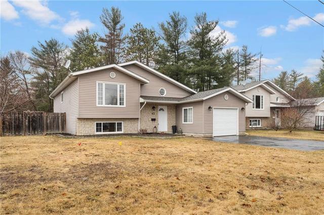 63 Fred Street, House detached with 4 bedrooms, 2 bathrooms and 4 parking in Petawawa ON | Image 2
