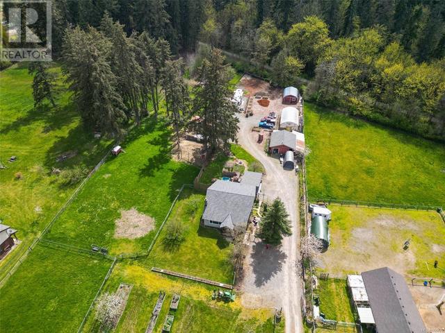 3574 Cowichan Lake Rd, House detached with 4 bedrooms, 2 bathrooms and 10 parking in North Cowichan BC | Image 2