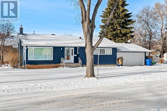 2 Bole Place, House detached with 3 bedrooms, 2 bathrooms and null parking in Regina SK | Card Image