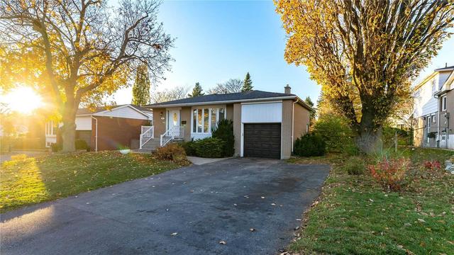 21 Parkend Ave, House detached with 4 bedrooms, 2 bathrooms and 5 parking in Brampton ON | Image 1
