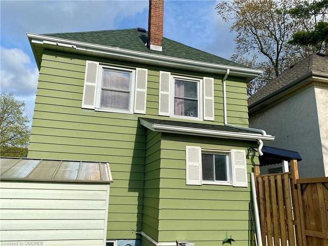 27 Woodland Ave, House detached with 3 bedrooms, 2 bathrooms and 1 parking in St. Catharines ON | Image 18
