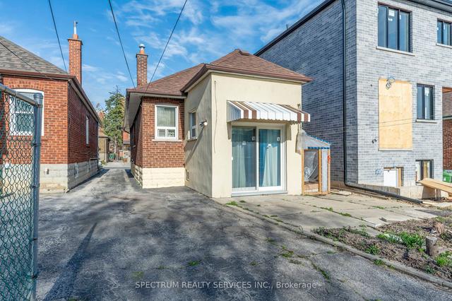 132 Kirknewton Rd, House detached with 3 bedrooms, 2 bathrooms and 2 parking in Toronto ON | Image 30