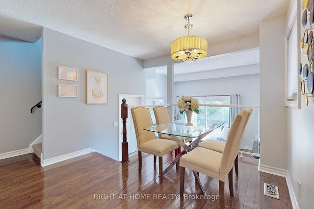 4043 Taffey Cres, House semidetached with 3 bedrooms, 2 bathrooms and 3 parking in Mississauga ON | Image 2
