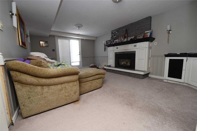 1187 Trillium Crt, House detached with 4 bedrooms, 2 bathrooms and 6 parking in Oshawa ON | Image 2