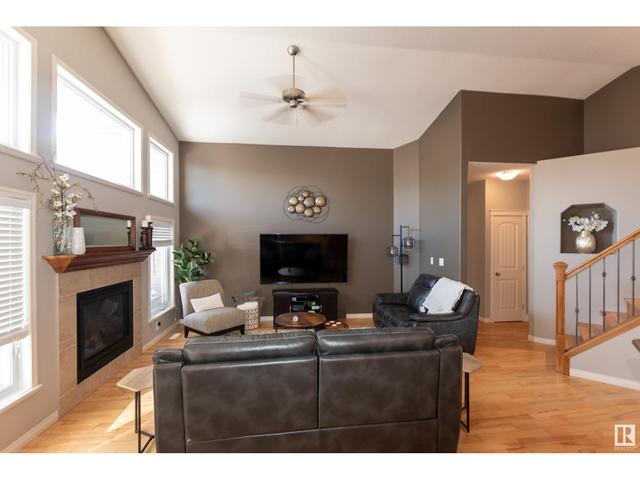 8209 96 St, House detached with 4 bedrooms, 3 bathrooms and 3 parking in Morinville AB | Image 6