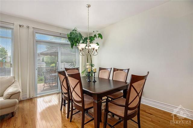 206 Parkin Circle, Townhouse with 3 bedrooms, 3 bathrooms and 2 parking in Ottawa ON | Image 7