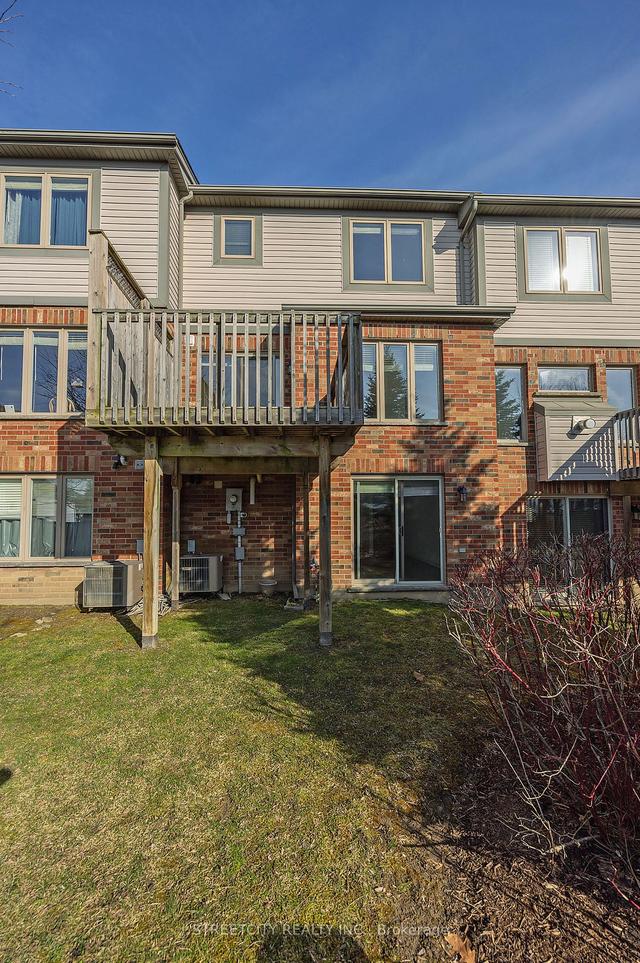 481 Skyline Ave, Townhouse with 3 bedrooms, 4 bathrooms and 2 parking in London ON | Image 33
