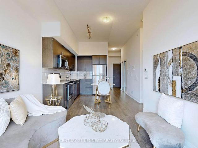 2311 - 7890 Bathurst St, Condo with 1 bedrooms, 1 bathrooms and 1 parking in Vaughan ON | Image 3