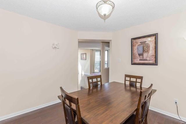 801 - 12 Laurelcrest St, Condo with 2 bedrooms, 2 bathrooms and 3 parking in Brampton ON | Image 9