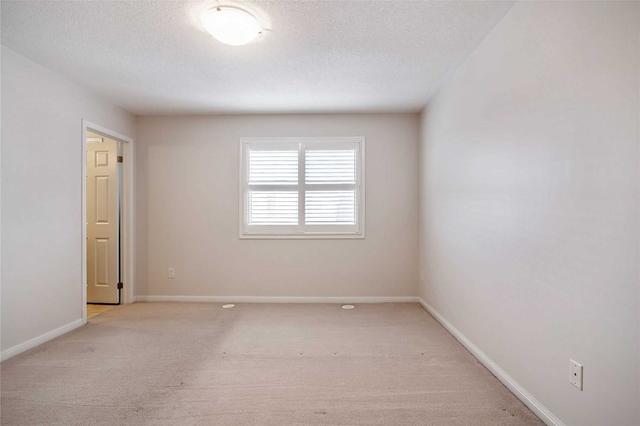 30 Commuter Dr, House attached with 3 bedrooms, 4 bathrooms and 3 parking in Brampton ON | Image 2
