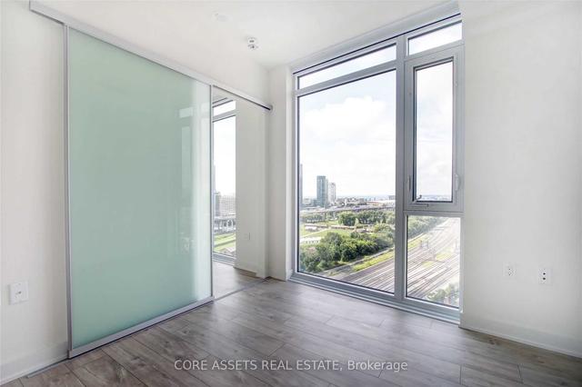 1404w - 27 Bathurst St, Condo with 2 bedrooms, 2 bathrooms and 1 parking in Toronto ON | Image 8