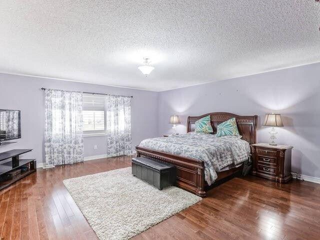 28 Midsummer Dr, House detached with 4 bedrooms, 7 bathrooms and 7 parking in Brampton ON | Image 5