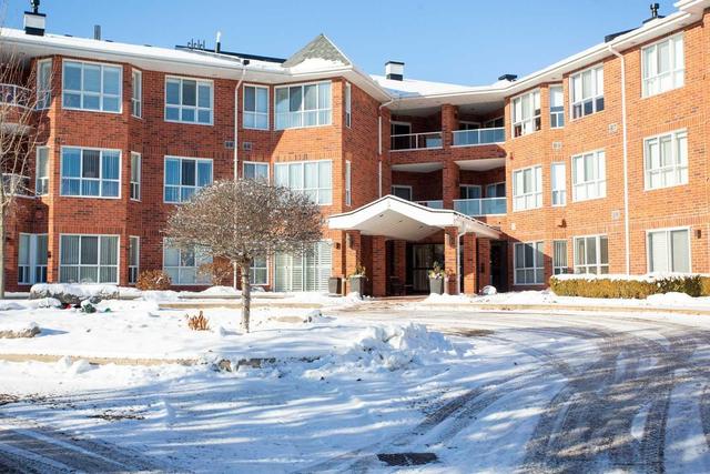 207 - 3 Heritage Way, Condo with 2 bedrooms, 2 bathrooms and 1 parking in Kawartha Lakes ON | Image 1