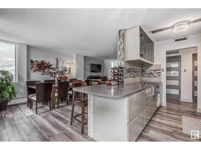 1105 - 10160 115 St Nw, Condo with 2 bedrooms, 1 bathrooms and null parking in Edmonton AB | Image 10