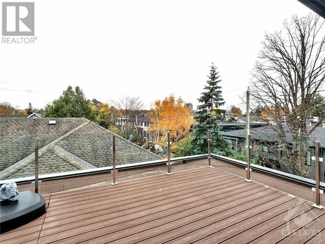 216 Churchill Avenue N, Home with 4 bedrooms, 4 bathrooms and 4 parking in Ottawa ON | Image 17