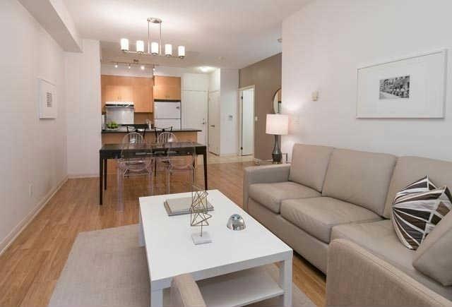 710 - 18 Beverley St, Condo with 1 bedrooms, 1 bathrooms and 1 parking in Toronto ON | Image 4