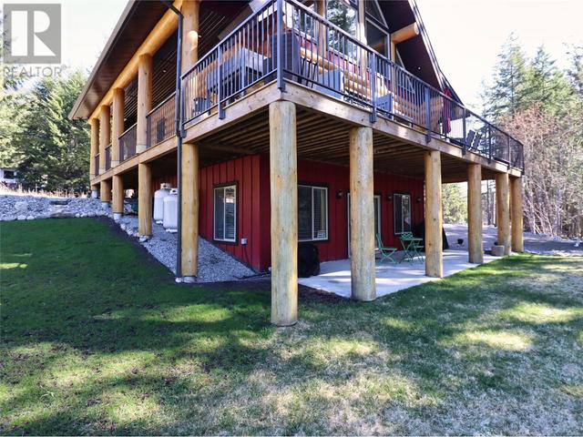 2589 Airstrip Road, House detached with 3 bedrooms, 3 bathrooms and 2 parking in Columbia Shuswap F BC | Image 53