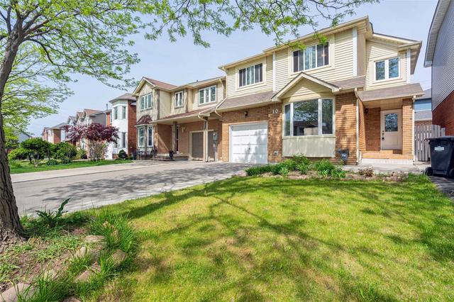 10 Saint Tropez Crt, House detached with 3 bedrooms, 3 bathrooms and 5 parking in Brampton ON | Image 12