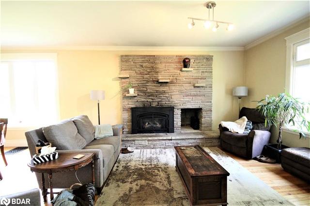 598 6 Line S, House detached with 3 bedrooms, 1 bathrooms and 12 parking in Oro Medonte ON | Image 12