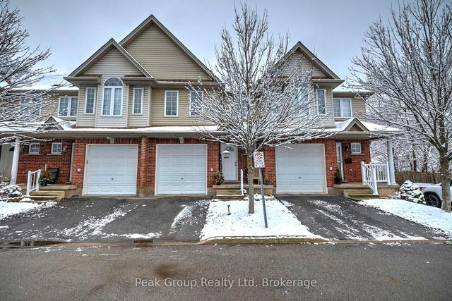4 - 6263 Valley Way, Townhouse with 3 bedrooms, 3 bathrooms and 2 parking in Niagara Falls ON | Image 1