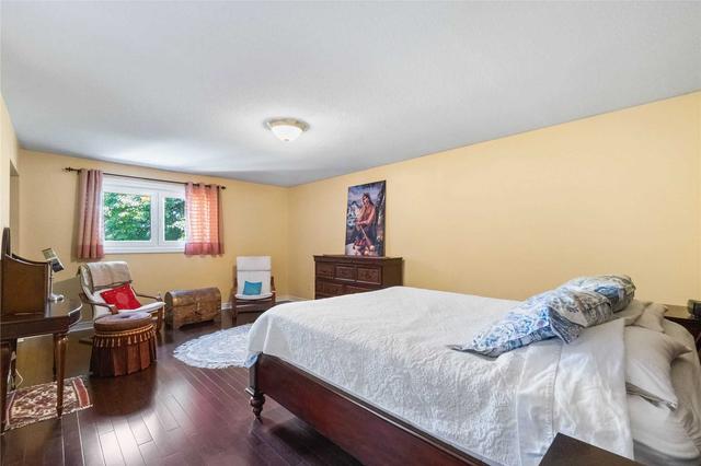 2 Normandy Cres, House detached with 4 bedrooms, 3 bathrooms and 4 parking in Richmond Hill ON | Image 19