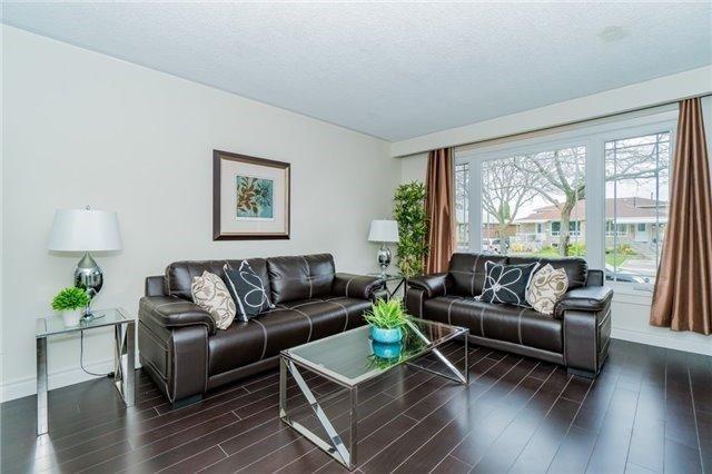 Upper - 3280 Klaiman Upper Dr, House semidetached with 3 bedrooms, 2 bathrooms and 2 parking in Mississauga ON | Image 1