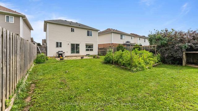 32 Stowe Terr E, House detached with 3 bedrooms, 2 bathrooms and 3 parking in Brantford ON | Image 24