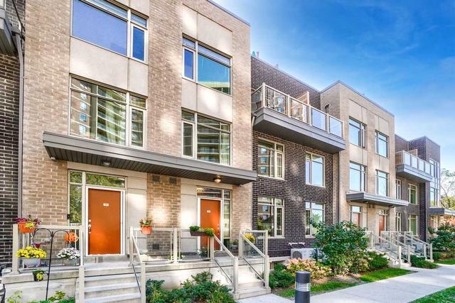 60 - 35 Applewood Lane, Townhouse with 4 bedrooms, 4 bathrooms and 1 parking in Toronto ON | Card Image