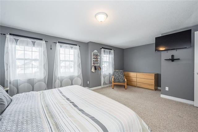 40 Edwards Street, House attached with 3 bedrooms, 2 bathrooms and 3 parking in Guelph ON | Image 12