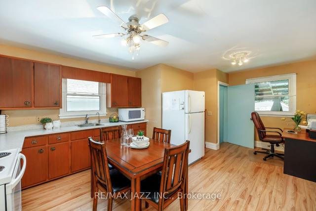 61 Hunt St, House detached with 2 bedrooms, 1 bathrooms and 6 parking in Clarington ON | Image 27