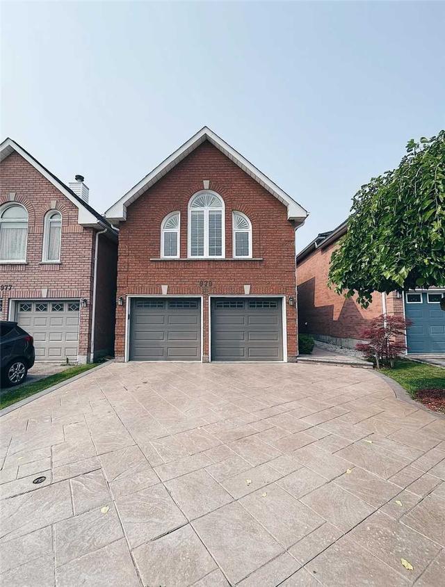 979 Applecroft Circ, House detached with 4 bedrooms, 4 bathrooms and 5 parking in Mississauga ON | Image 9