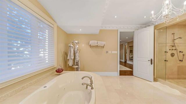 32 Winterport Crt, House detached with 4 bedrooms, 6 bathrooms and 8 parking in Richmond Hill ON | Image 19
