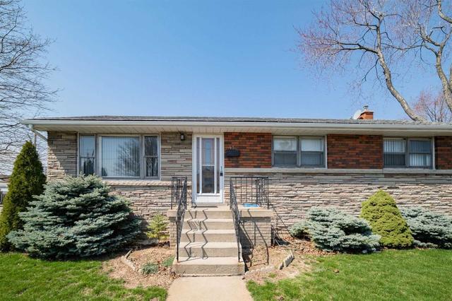 436 East 14th St, House detached with 3 bedrooms, 1 bathrooms and 3 parking in Hamilton ON | Image 34