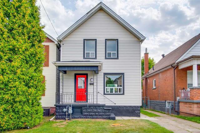 152 London St N, House detached with 3 bedrooms, 2 bathrooms and 2 parking in Hamilton ON | Image 1
