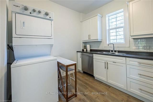 183 Sydenham St, House detached with 3 bedrooms, 3 bathrooms and 2 parking in London ON | Image 10