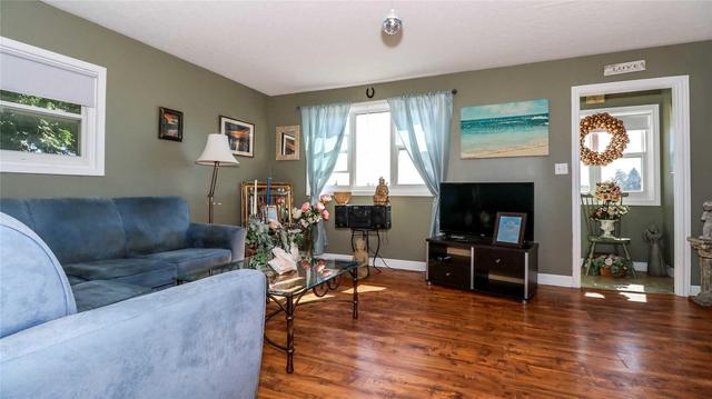 4884 County Rd 90 Rd, House detached with 1 bedrooms, 1 bathrooms and 4 parking in Springwater ON | Image 9