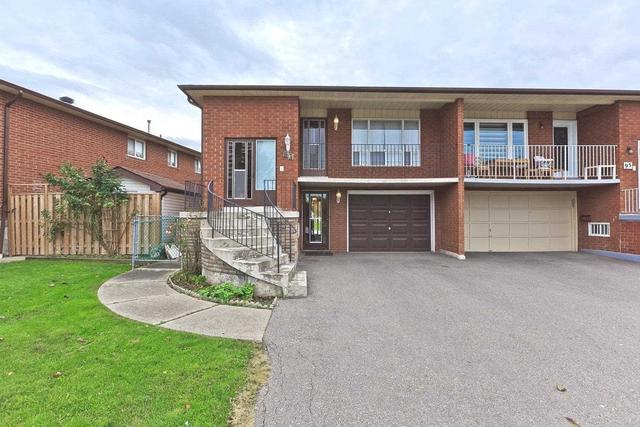 93 John Lindsay Crt, House semidetached with 3 bedrooms, 2 bathrooms and 5 parking in Toronto ON | Image 1