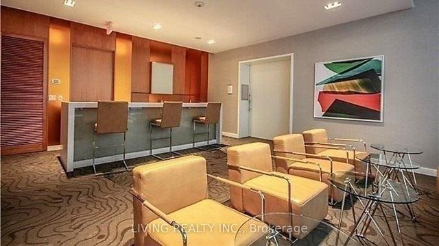 1303 - 832 Bay St, Condo with 2 bedrooms, 2 bathrooms and 1 parking in Toronto ON | Image 13