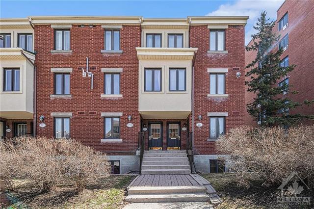 215 Alvin Road, House attached with 2 bedrooms, 2 bathrooms and 1 parking in Ottawa ON | Image 1