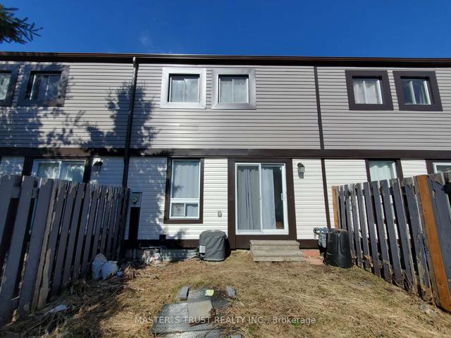 3518 Aladdin Lane, Townhouse with 3 bedrooms, 2 bathrooms and 1 parking in Ottawa ON | Image 5
